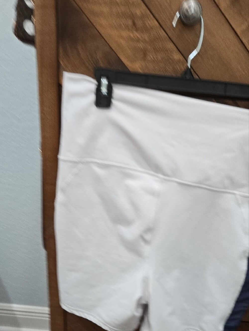 Fabletics On-the-go PowerHold Ultra HW 6" Short - Picture 6 of 7